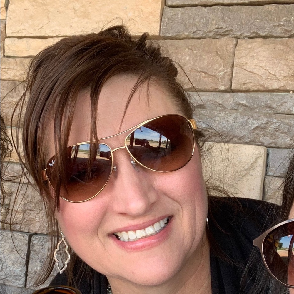 Meet your Posher, Derose